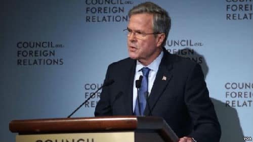  美国共和党总统参选人杰布·布什要求对中国更强硬