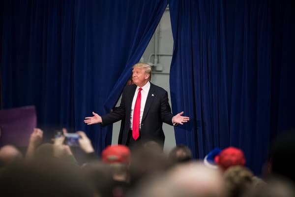  特朗普和Fox闹翻，拒绝参加电视辩论