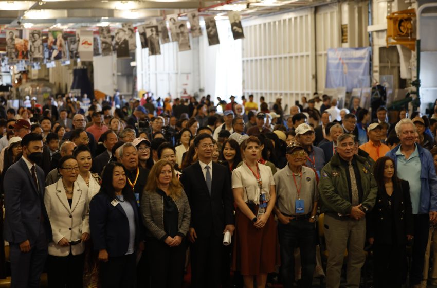  卡特中心在大黄蜂航母主办二战胜利80周年活动