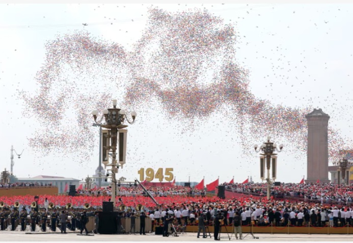  海外华人看九三阅兵的感受